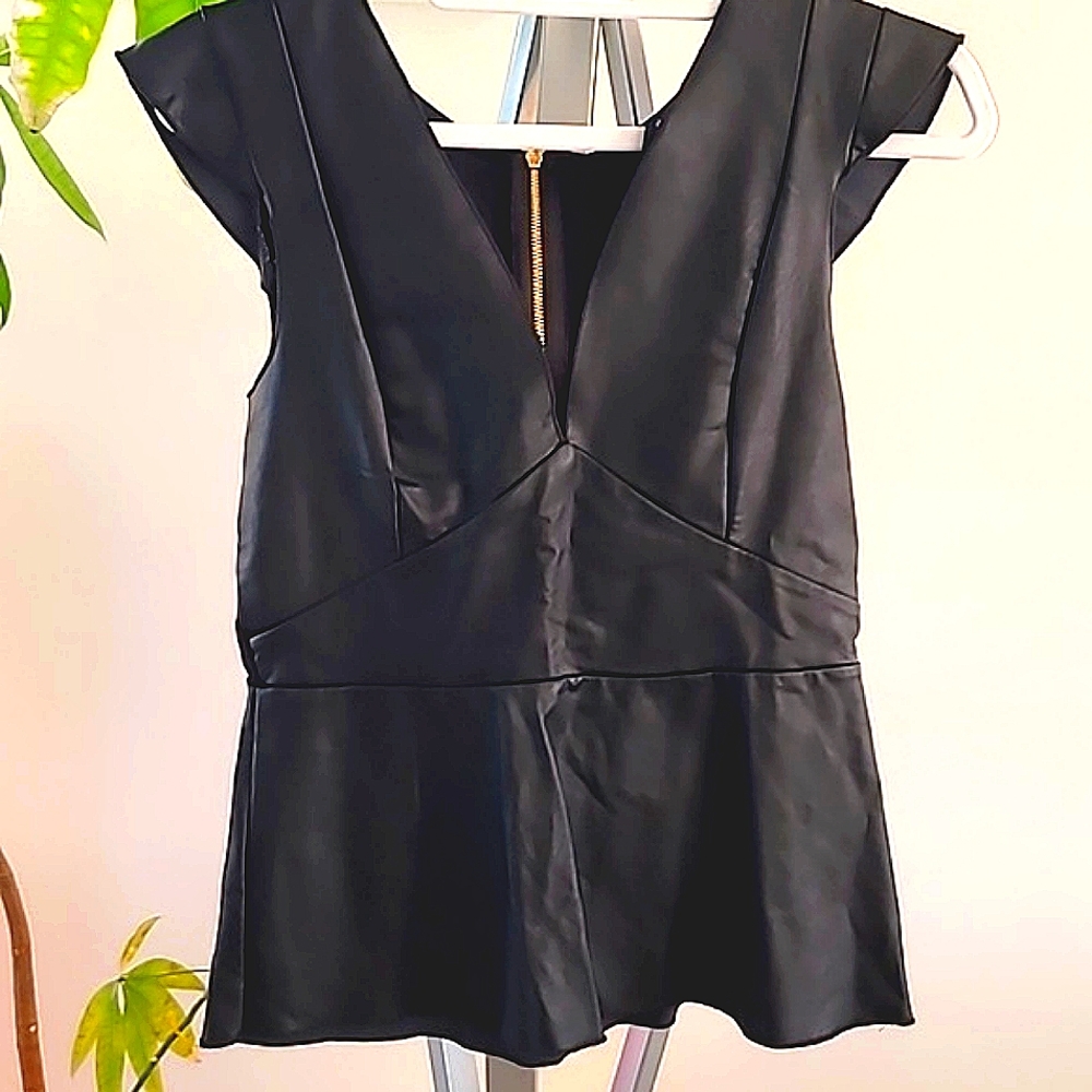 Vegan top.from.colori black